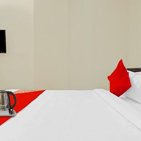 Oyo Happy Stay Hotels Hyderabad Ngoại thất bức ảnh