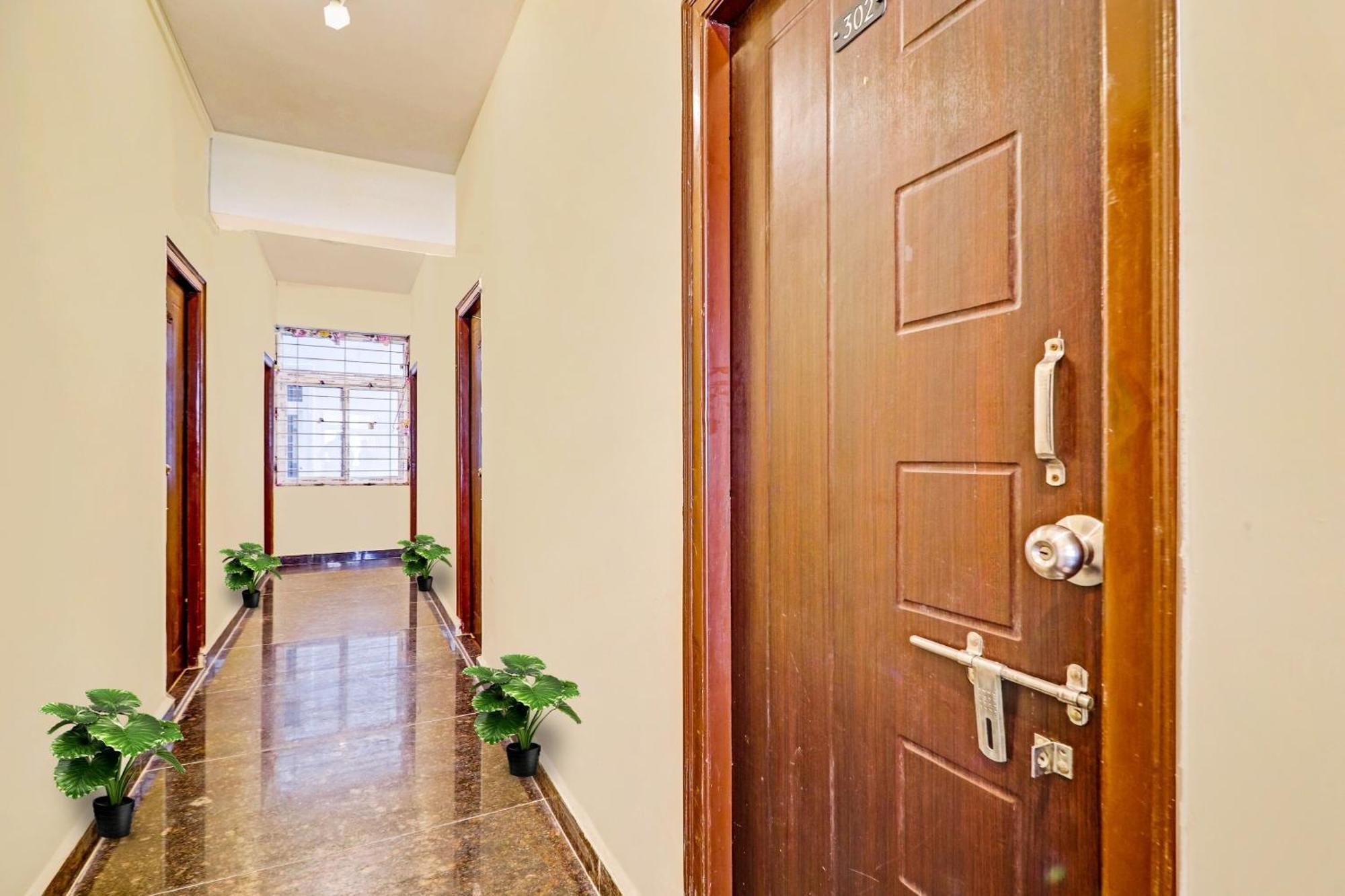 Oyo Happy Stay Hotels Hyderabad Ngoại thất bức ảnh